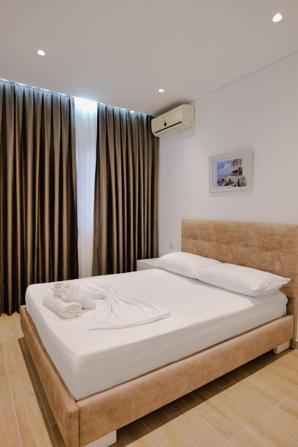 Apartment Jon'a Sarande