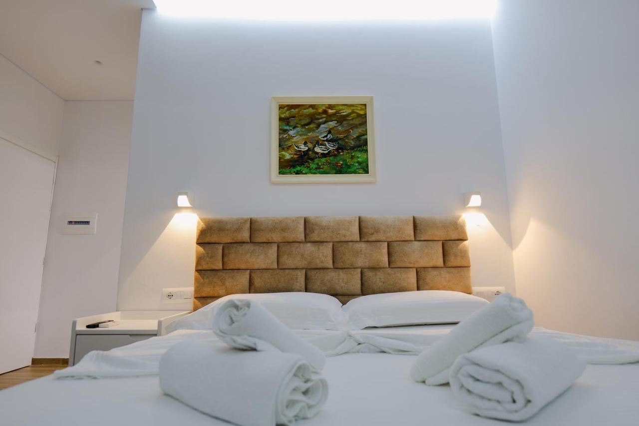 Apartment Jon'a Sarande