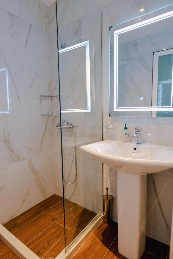 Apartment Jon'a Sarande