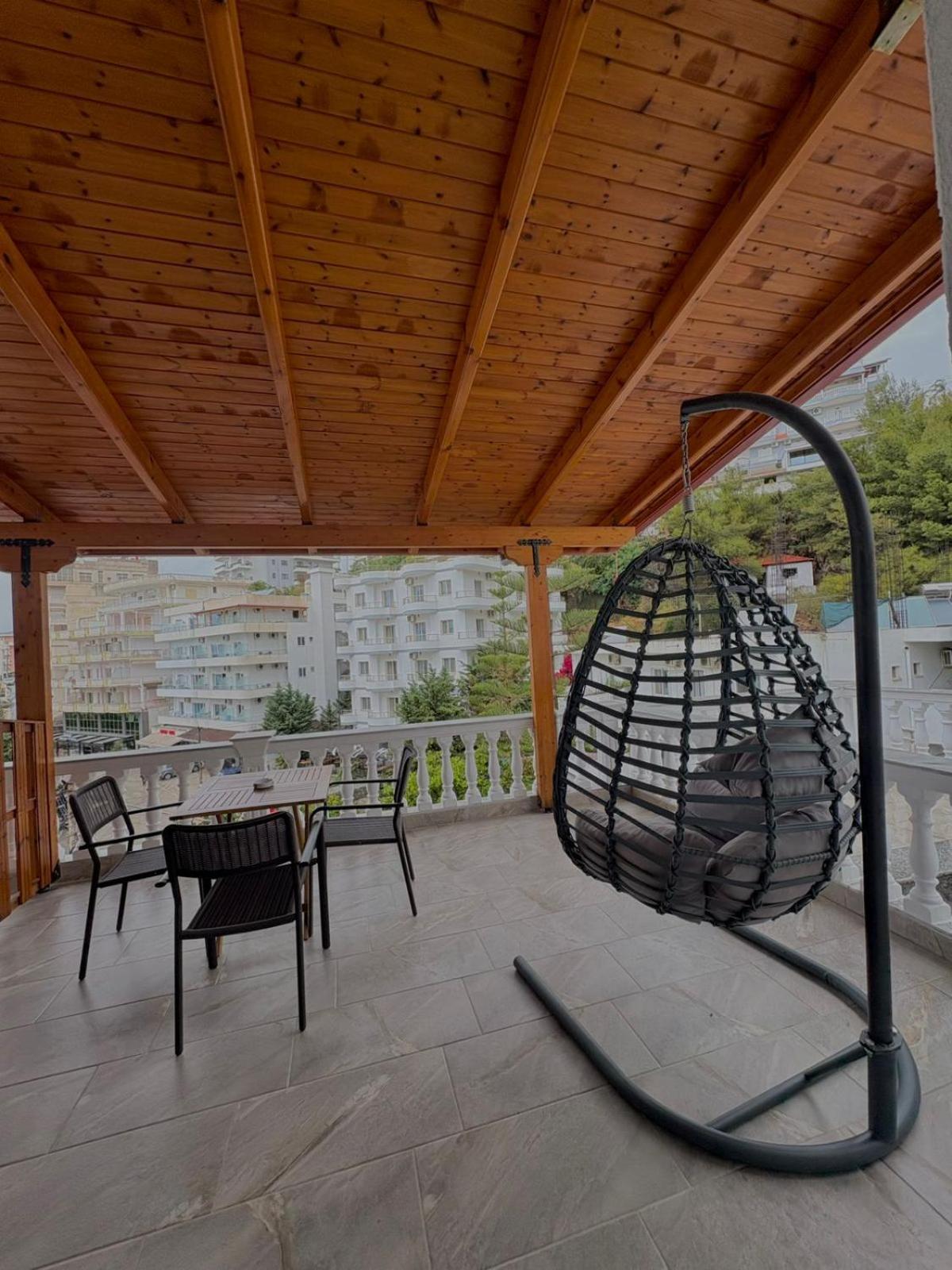 Apartment Jon'a Sarande
